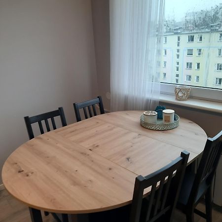 Urocze Mieszkanko 1,25 Km Do Morza Baltyckiego Apartment กดัญสก์ ภายนอก รูปภาพ