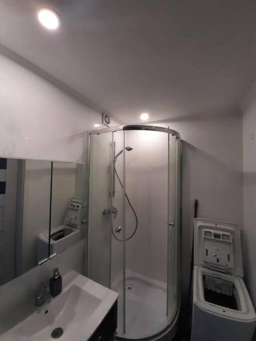 Urocze Mieszkanko 1,25 Km Do Morza Baltyckiego Apartment กดัญสก์ ภายนอก รูปภาพ